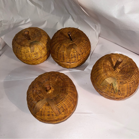 Four Wicker Apple Baskets Small - Picture 3 of 6